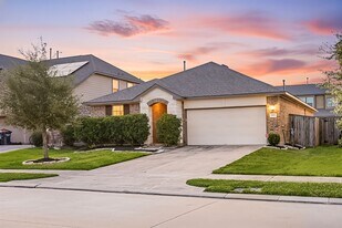 9415 Summer River Dr in Richmond, TX - Building Photo