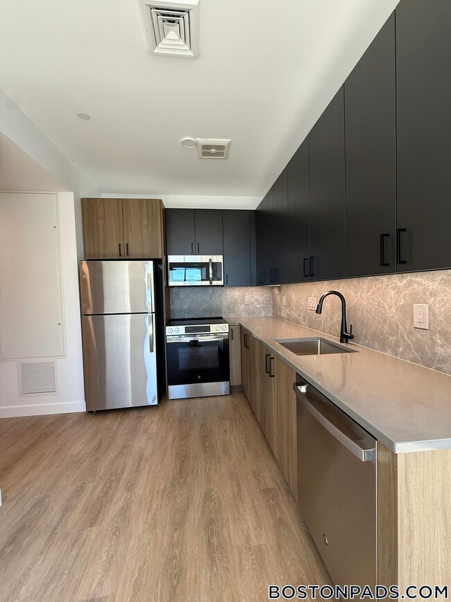 199 Gardner St in Boston, MA - Building Photo - Building Photo