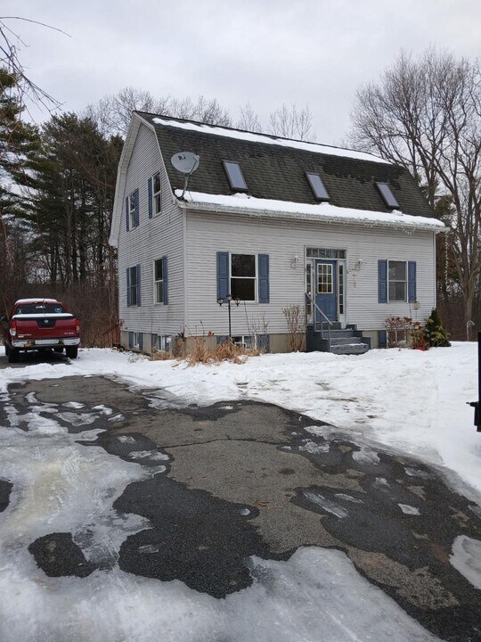 4 Easy St in Mechanicville, NY - Building Photo
