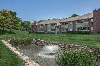 Coventry Oaks in Overland Park, KS - Building Photo - Building Photo