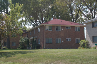 5327 N Mohawk Ave in Glendale, WI - Building Photo - Building Photo