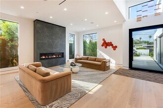 22930 Dolorosa St in Los Angeles, CA - Building Photo - Building Photo