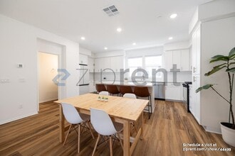 444 Atlas Gln in Escondido, CA - Building Photo - Building Photo