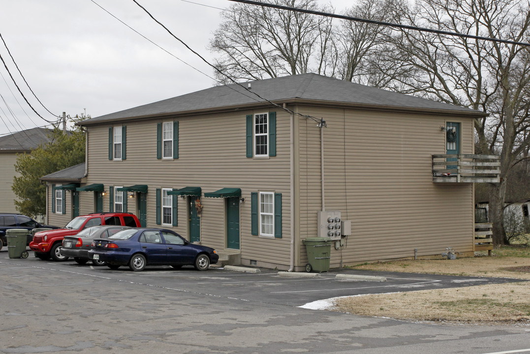 Cainsville Court Apartments in Lebanon, TN - Foto de edificio