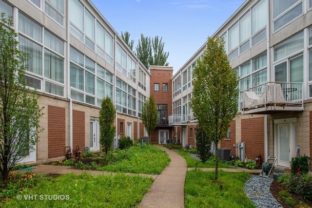 1151 W Eddy St in Chicago, IL - Building Photo