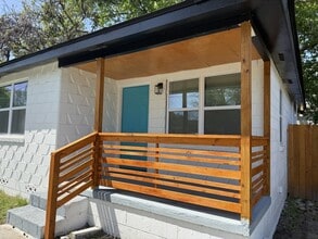 239 Jenks St in Savannah, GA - Building Photo - Building Photo