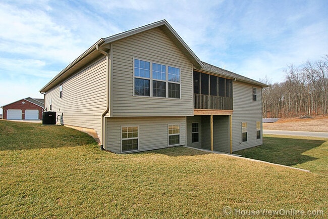 1428 Holly Dr in Cape Girardeau, MO - Building Photo - Building Photo