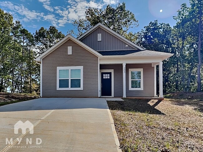 property at 203 S Skyland Dr