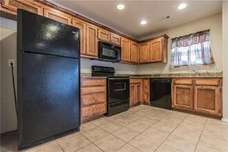 3206 SW Deerfield Blvd in Bentonville, AR - Building Photo - Building Photo