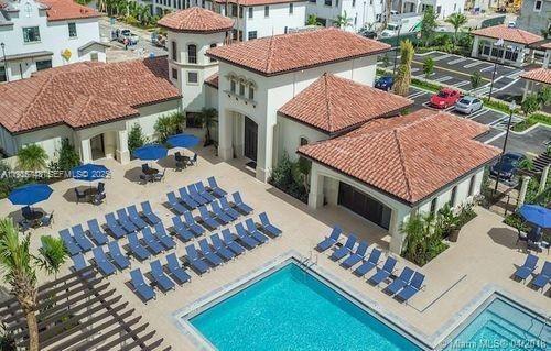 11330 SW 16th St in Pembroke Pines, FL - Building Photo - Building Photo