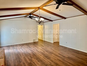 5740 Lakemont Dr in Waco, TX - Building Photo - Building Photo