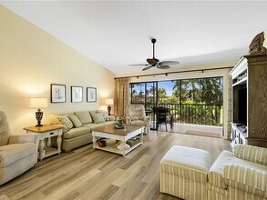 14513 Aeries Way Dr, Unit #423 in Ft. Myers, FL - Foto de edificio - Building Photo