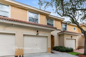 215 River Bluff Ln in Royal Palm Beach, FL - Building Photo - Building Photo