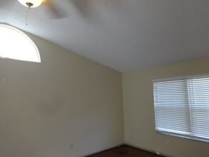 2097 Earlsway Dr in Grove City, OH - Building Photo - Building Photo