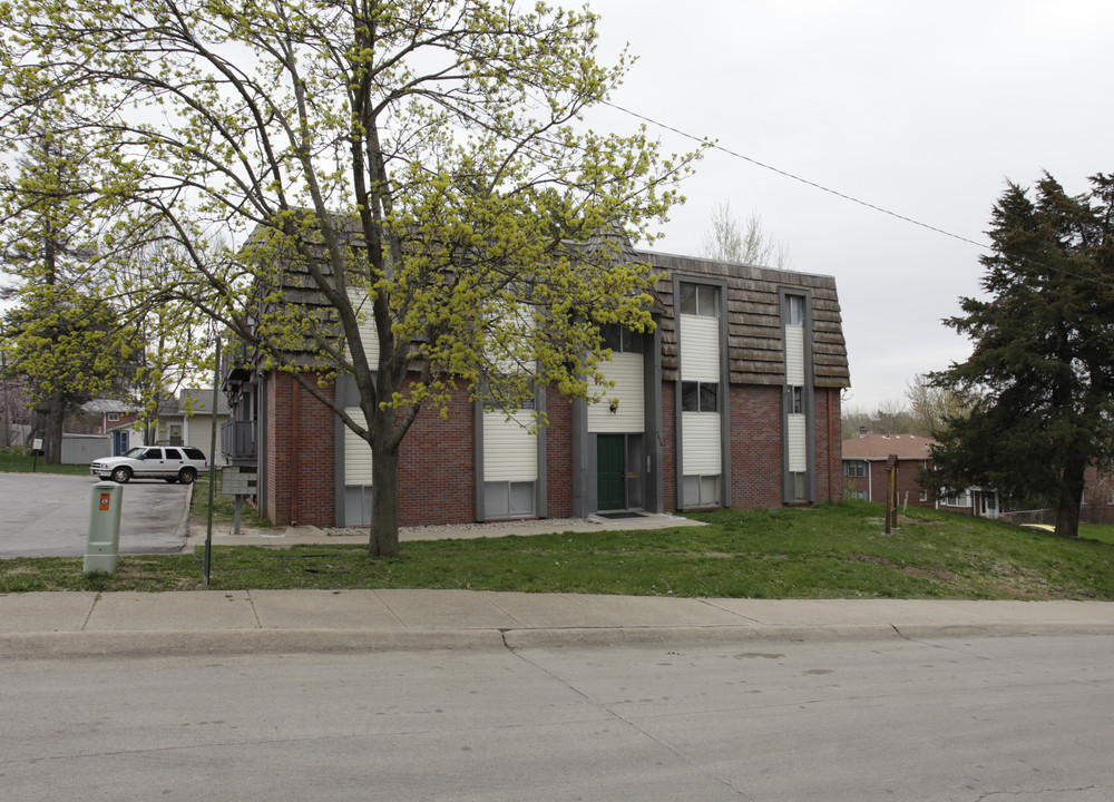 Chalet Apartments in Omaha, NE - Building Photo