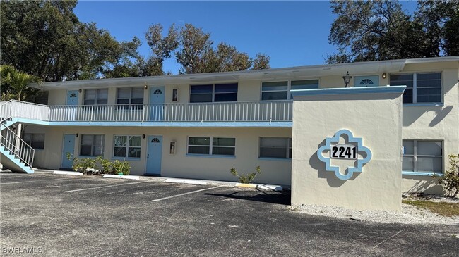 2241 Euclid Ave in Ft. Myers, FL - Building Photo - Building Photo