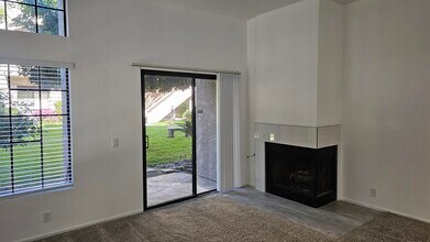 2601 S Broadmoor Dr in Palm Springs, CA - Building Photo - Building Photo