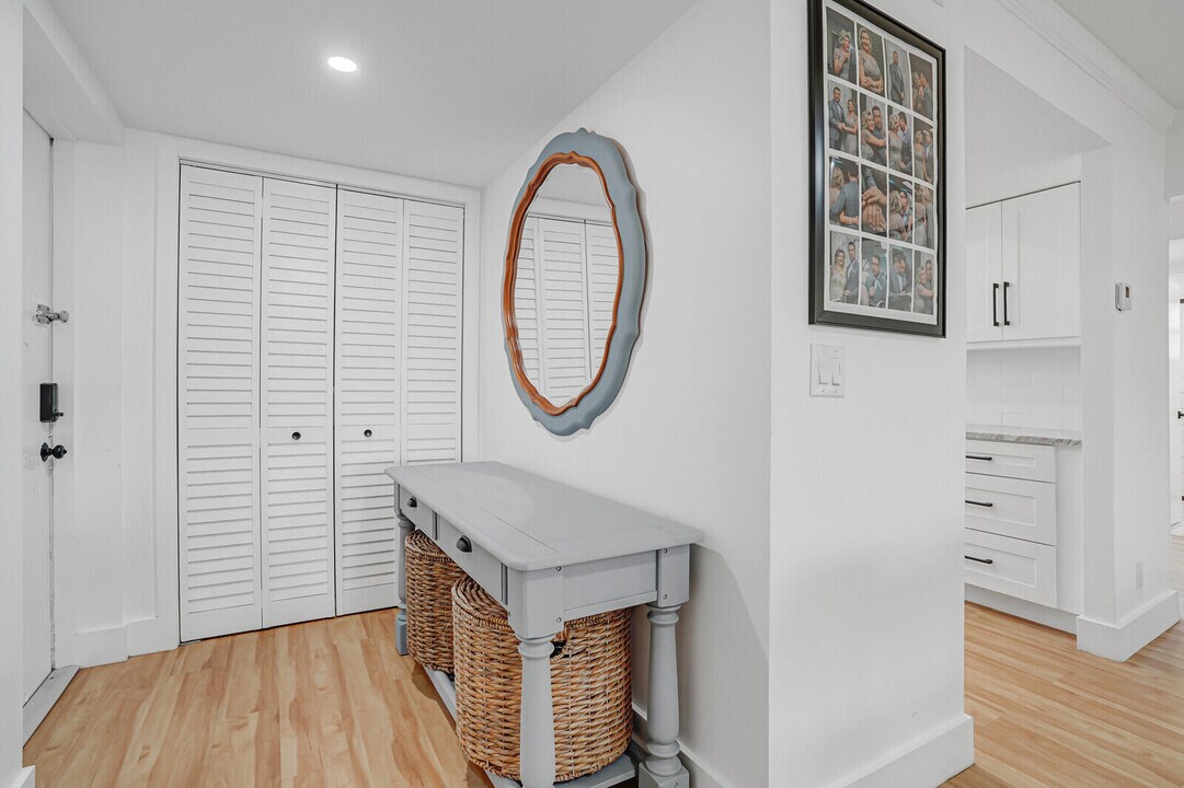 1210 Sugar Sands Blvd in West Palm Beach, FL - Building Photo