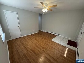 703 Elm St in Kearny, NJ - Building Photo