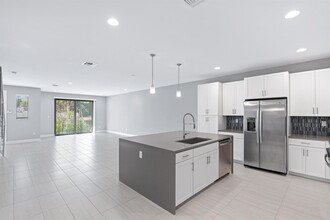 3748 Lambert Ave in West Palm Beach, FL - Building Photo - Building Photo