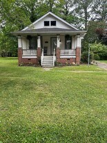 1407 Hawthorne Dr in Chesapeake, VA - Building Photo