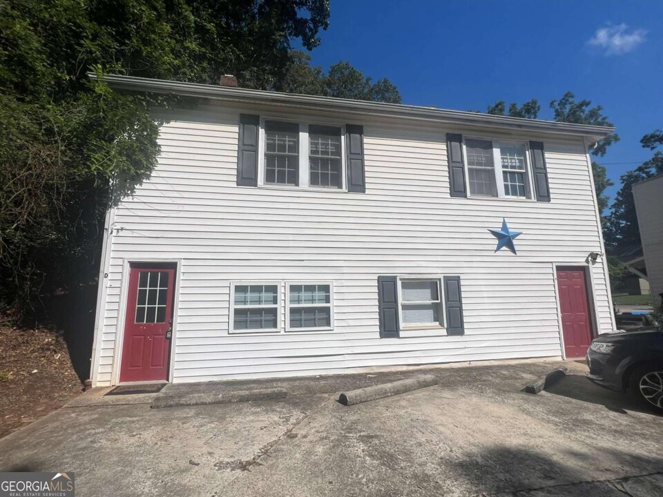 300 Forrest Ave in Gainesville, GA - Building Photo