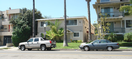 4087 Tujunga Ave in Studio City, CA - Foto de edificio - Building Photo