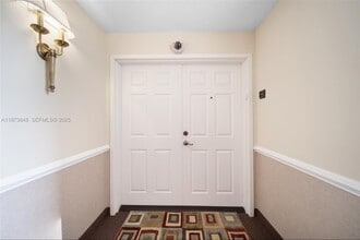 9021 SW 94th St in Miami, FL - Building Photo - Building Photo