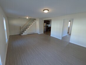 90 Prospect St in Vernon, CT - Building Photo - Building Photo