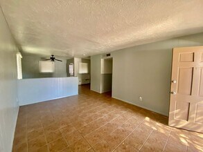 1228 Lees Dr in Las Cruces, NM - Building Photo - Building Photo