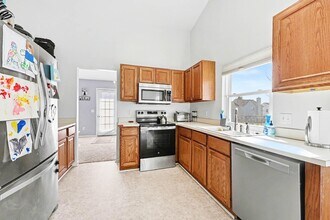 2863 Silver Spring Dr in Ann Arbor, MI - Building Photo - Building Photo