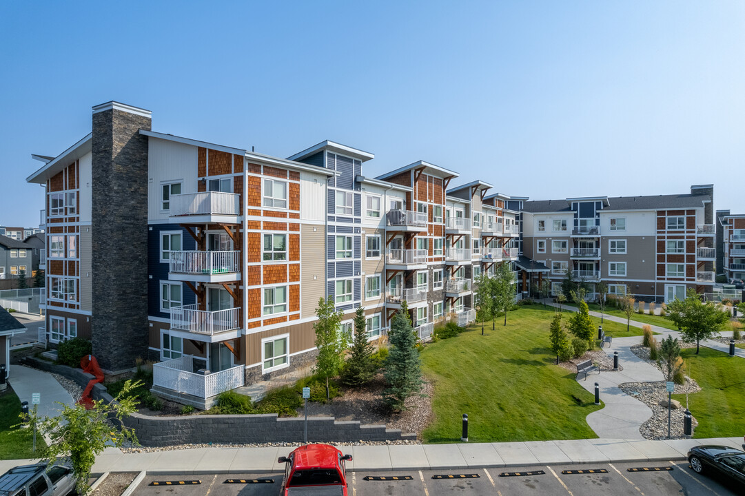 Orchard Sky in Calgary, AB - Building Photo