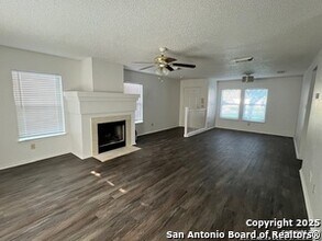 7242 Artisan Ln in San Antonio, TX - Building Photo - Building Photo
