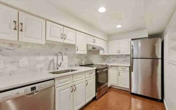 1038 Lamont St NW, Unit T1 in Washington, DC - Building Photo - Building Photo
