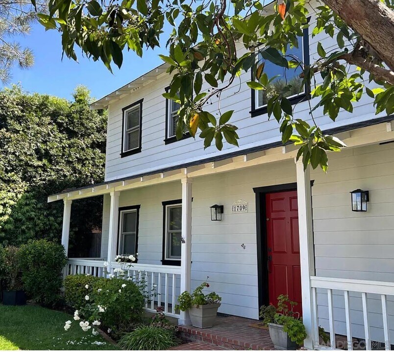 1709 Somerset Ave in Encinitas, CA - Building Photo