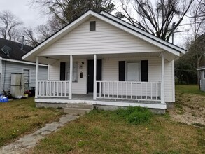 302 McIver St in Fayetteville, NC - Building Photo - Building Photo