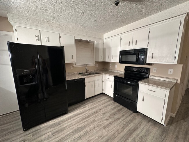 500 Wooten Rd in Clarksville, TN - Building Photo - Building Photo