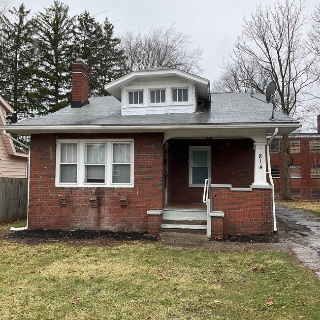 property at 814 Dover Ave