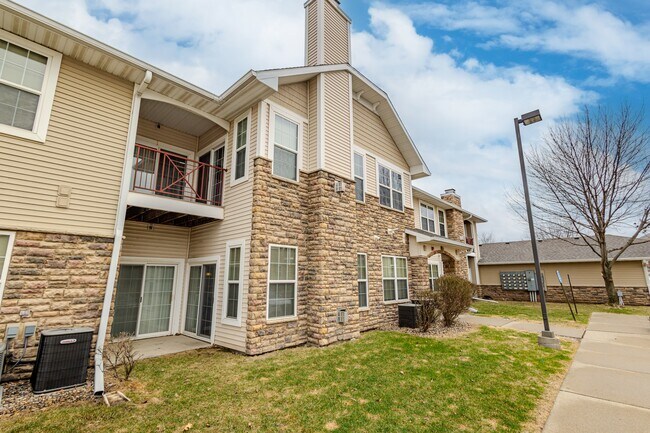 1307 SE University Ave in Waukee, IA - Building Photo - Building Photo