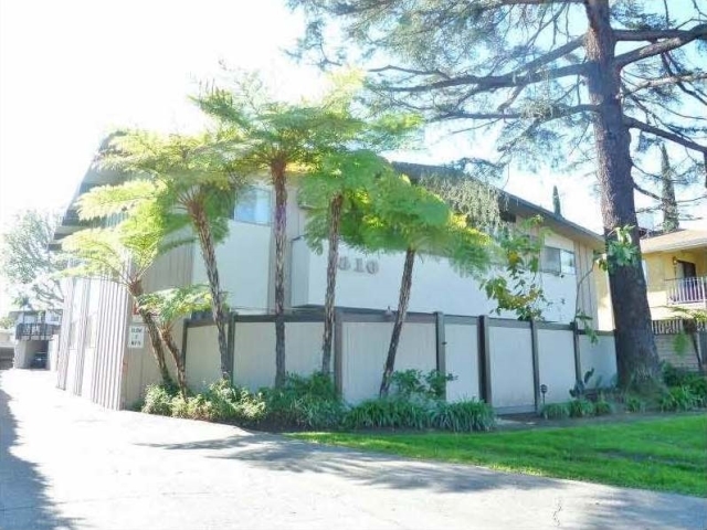 810 Fairview Ave in Arcadia, CA - Foto de edificio