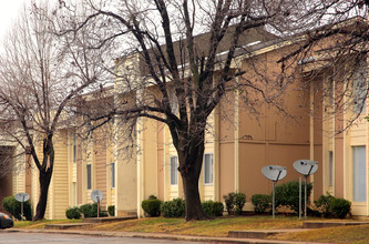 Melrose Apartments in Tulsa, OK - Building Photo - Building Photo