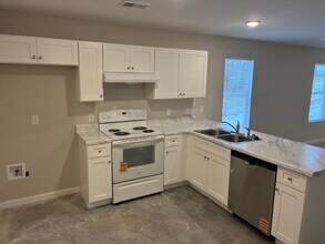 4483 Sunny View Dr in Memphis, TN - Building Photo - Building Photo