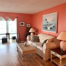 14 Colonial Club Dr in Boynton Beach, FL - Building Photo - Building Photo