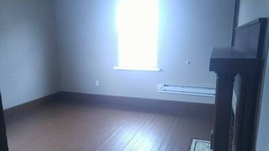 759 Locust Ave, Unit A in Clarksburg, WV - Building Photo - Building Photo