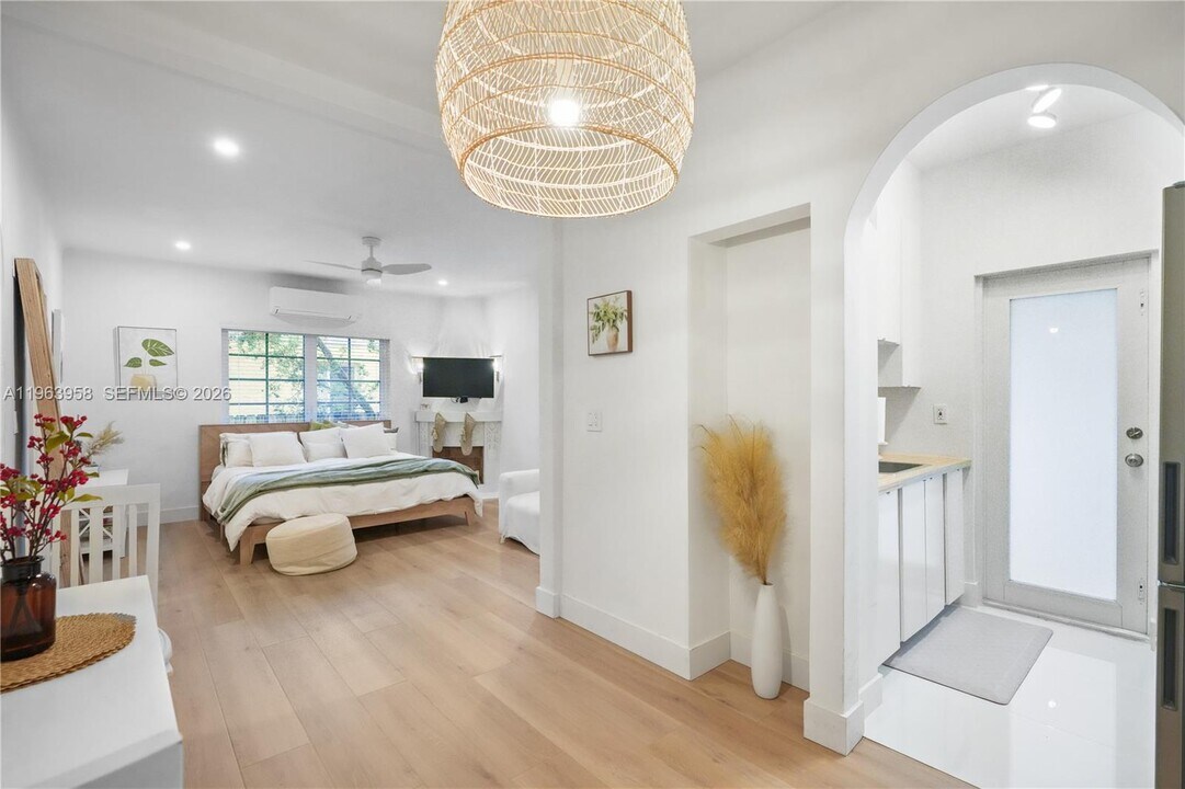 750 Española Wy in Miami Beach, FL - Building Photo