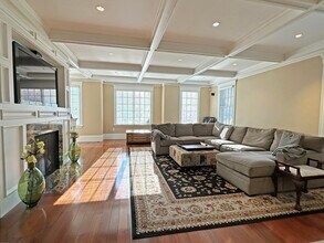 66 Forest Ave in Newton, MA - Building Photo - Building Photo