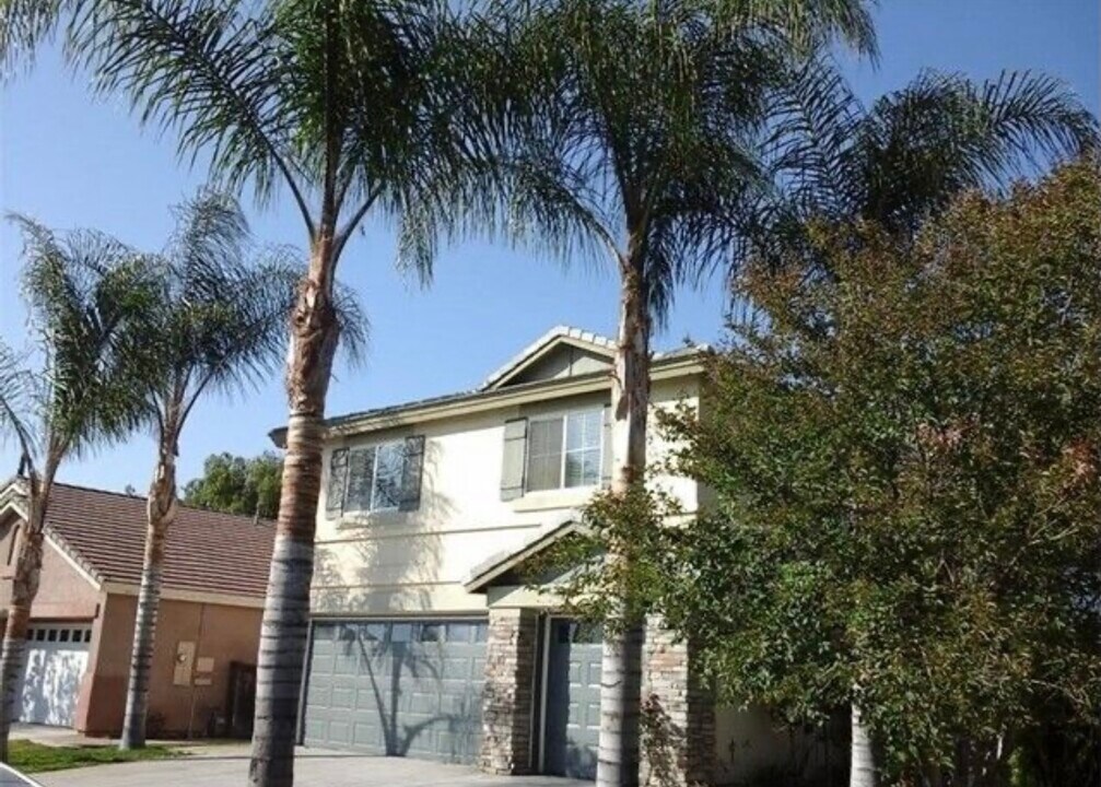 16240 Calle Serena in Moreno Valley, CA - Building Photo