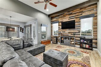 6825 Leonardo Dr in Round Rock, TX - Building Photo - Building Photo