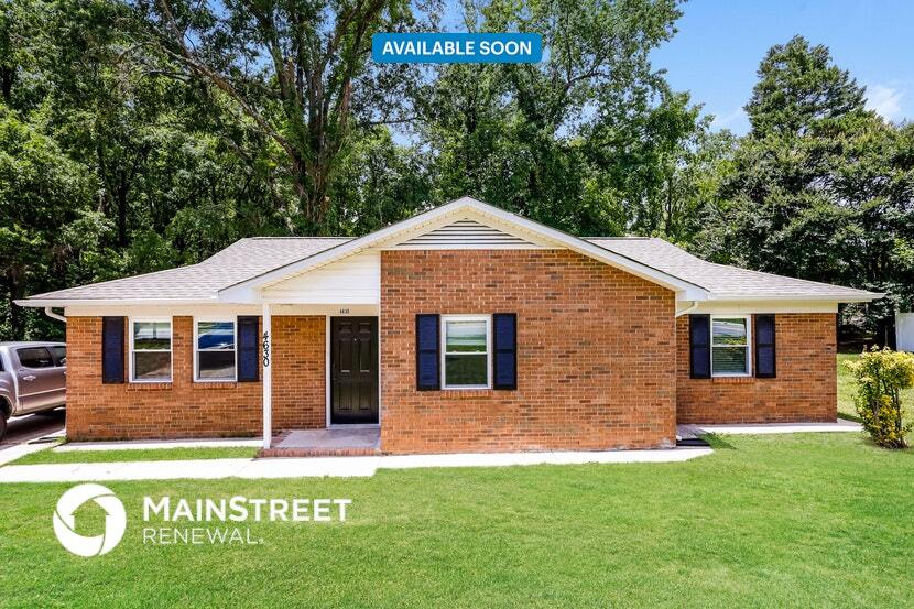 4630 Lawrence Orr Rd in Charlotte, NC - Foto de edificio