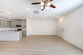 11910 Carvalho Dr in Tomball, TX - Building Photo - Building Photo